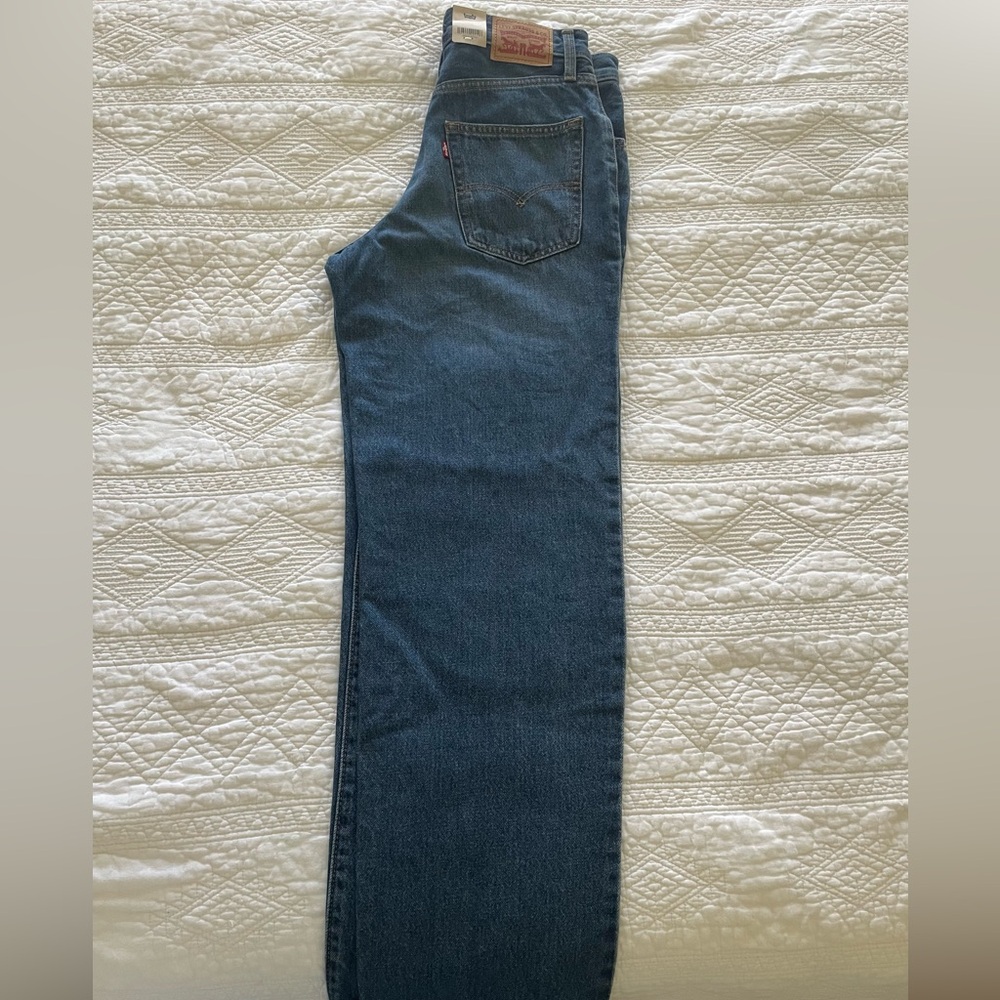 Levi's ‘94 Baggy Women’s Jeans - Picture 5 of 9